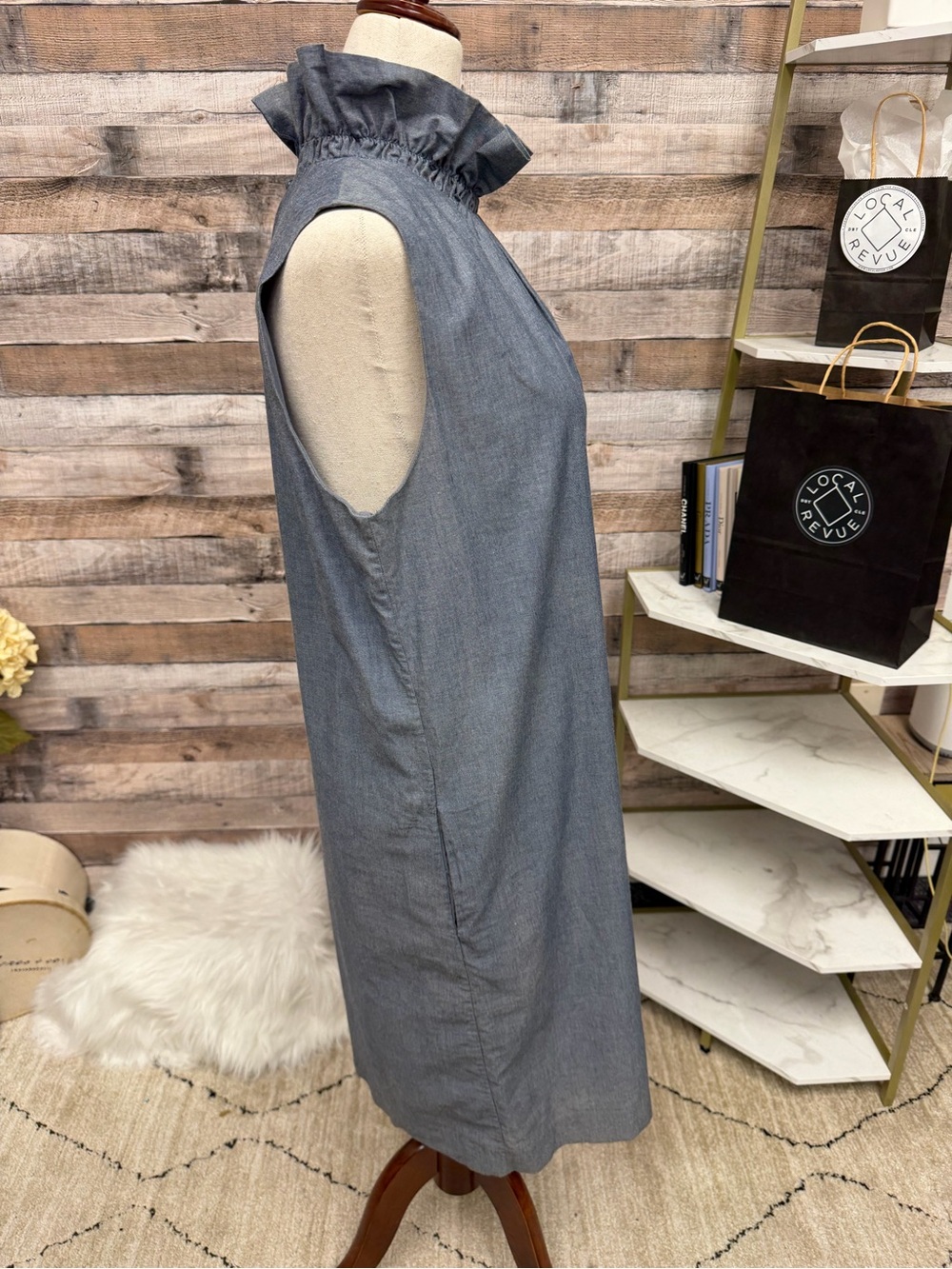 Banana Republic Chambray Ruffle Neck Sleeveless Dress 8 - Picture 4 of 6